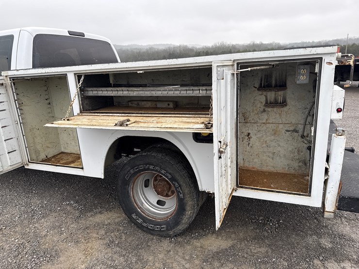 ford-f350-xl-image-16