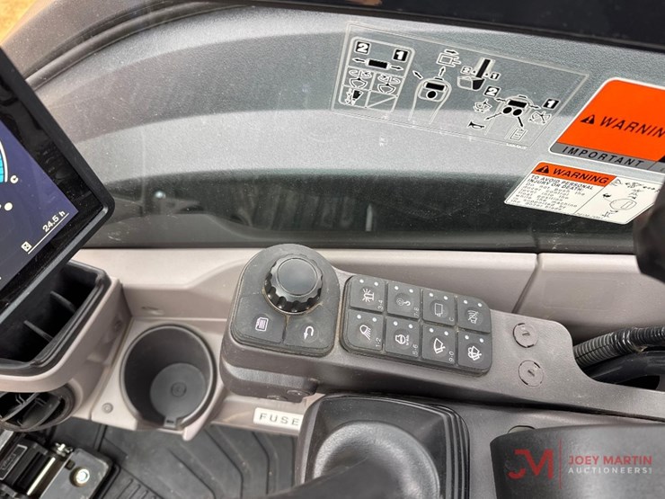 kubotakxo40-5-mini-excavator-image-22