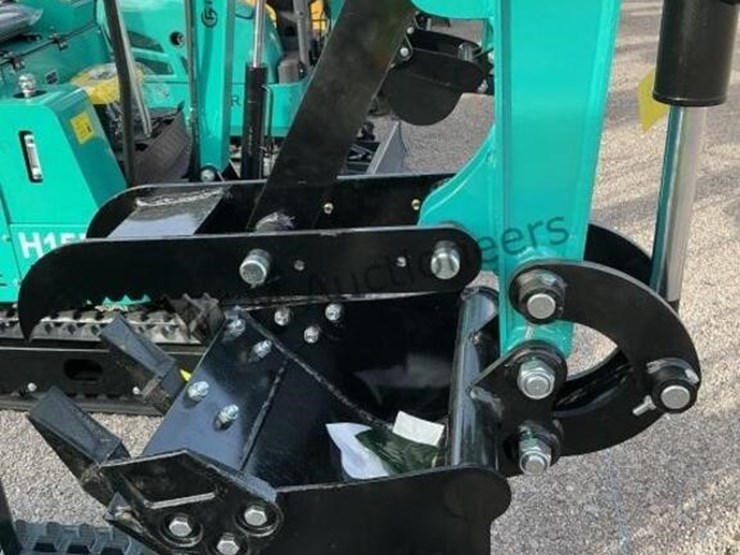 2025-cfg-qh12r-mini-excavator-image-5