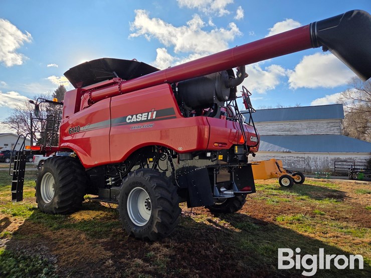 case-ih-6140-image-8