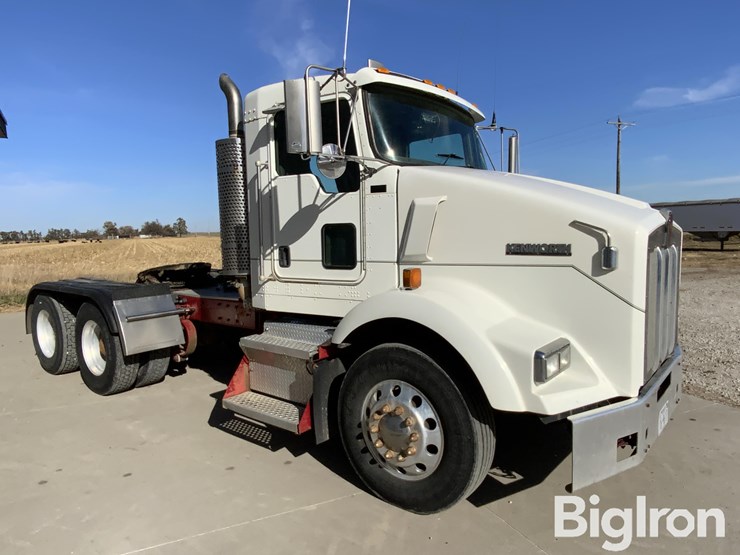 2005-kenworth-t800b-image-3