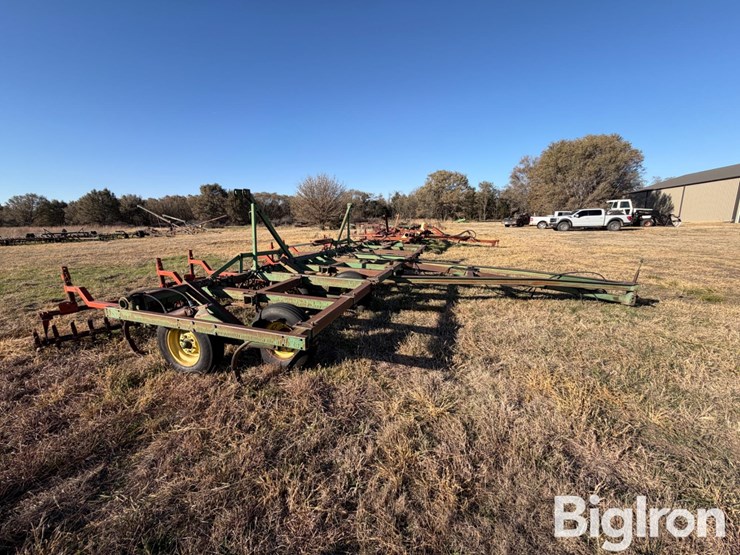 john-deere-25-image-4