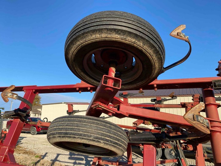 case-ih-4300-image-46