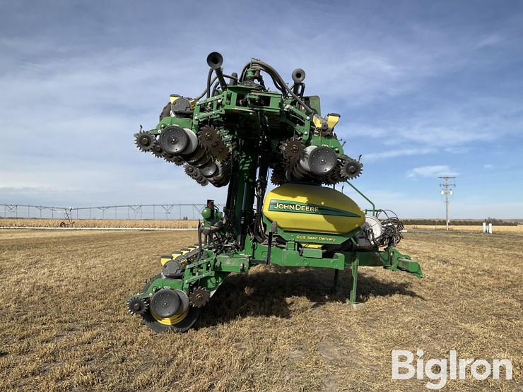 2012-john-deere-dr24-image-4