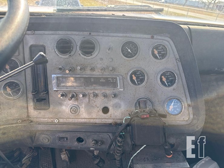 1995-ford-ltl9000-image-27