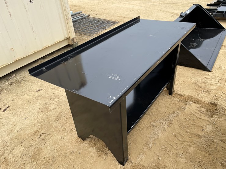 #2556-•-new-kc-60"-metal-work-bench-image-3