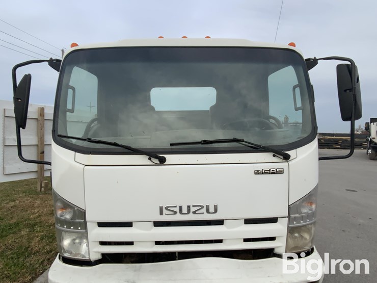 isuzu-npr-image-11
