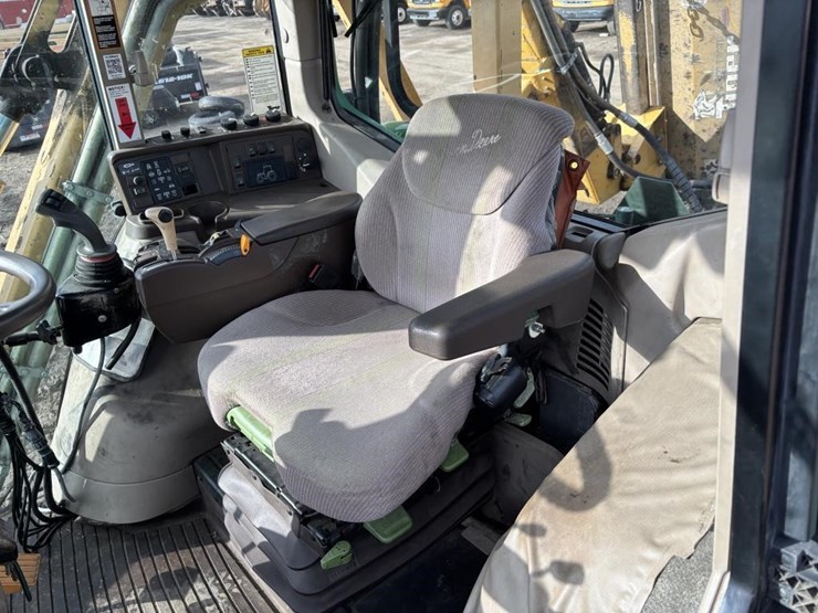 john-deere-7220-image-30