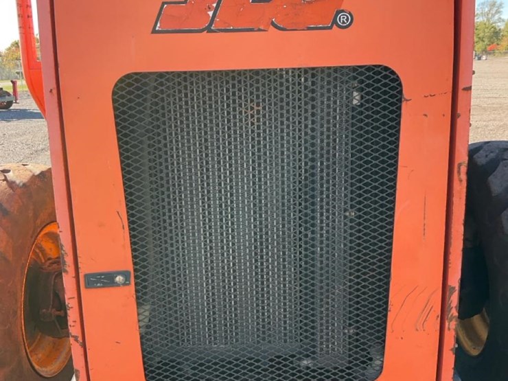 2016-sky-trak-6042-image-33