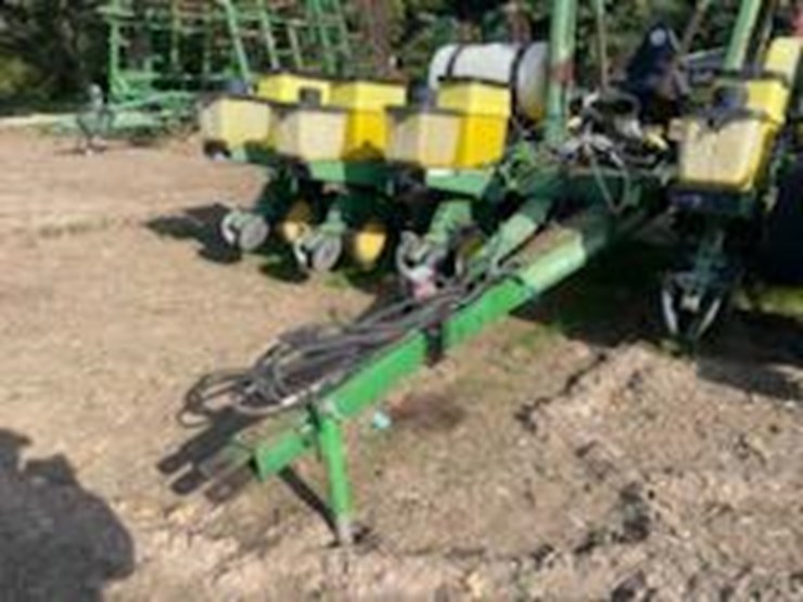 john-deere-7200-image-7