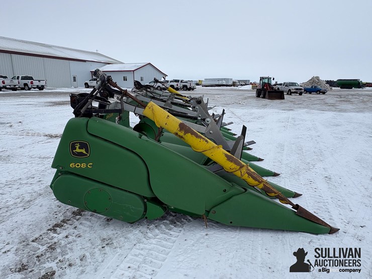 john-deere-608c-image-4