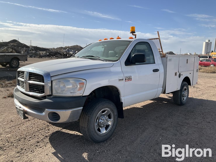 2009-dodge-2500-image-1