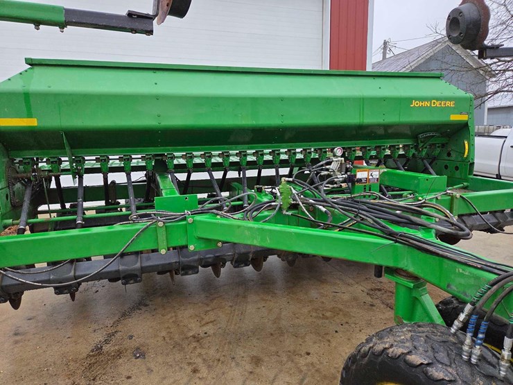 john-deere-1590-image-36