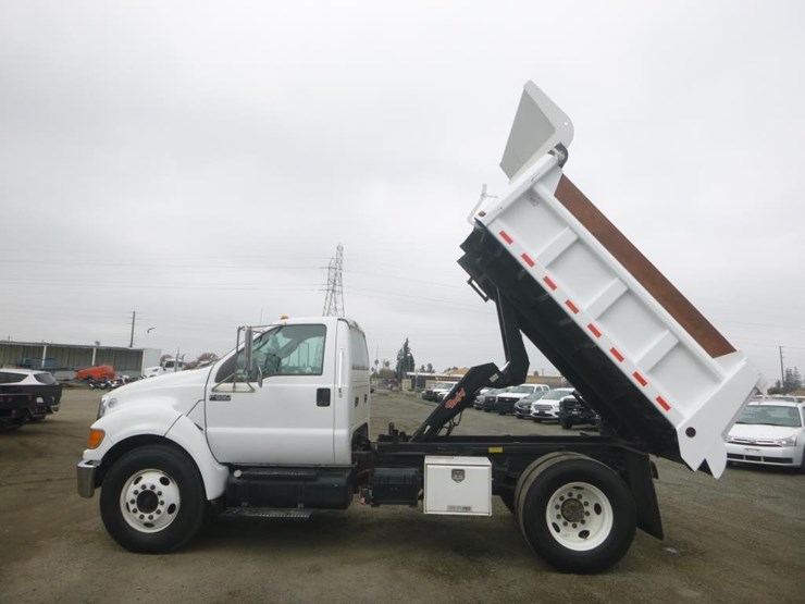 2013-ford-f650-image-7