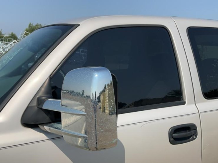 2005-chevrolet-silverado-2500hd-image-17