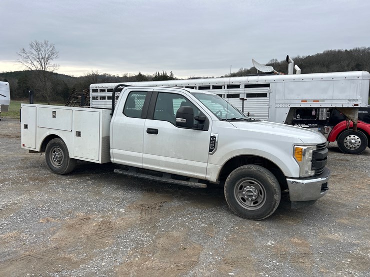 2017-ford-f250-image-1