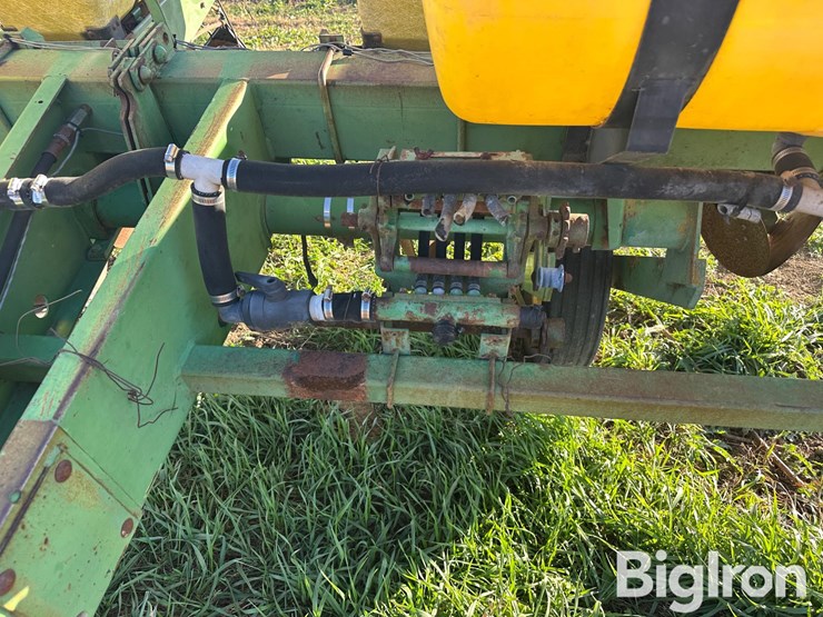 john-deere-7000-image-12