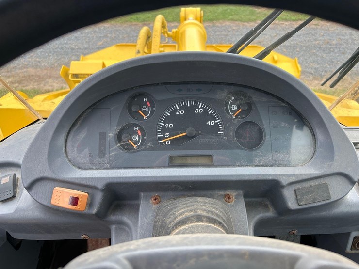 komatsu-wa250-image-16