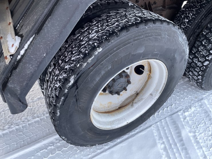 #1164-•-2004-sterling-plow-truck-(has-mn-title)-image-10