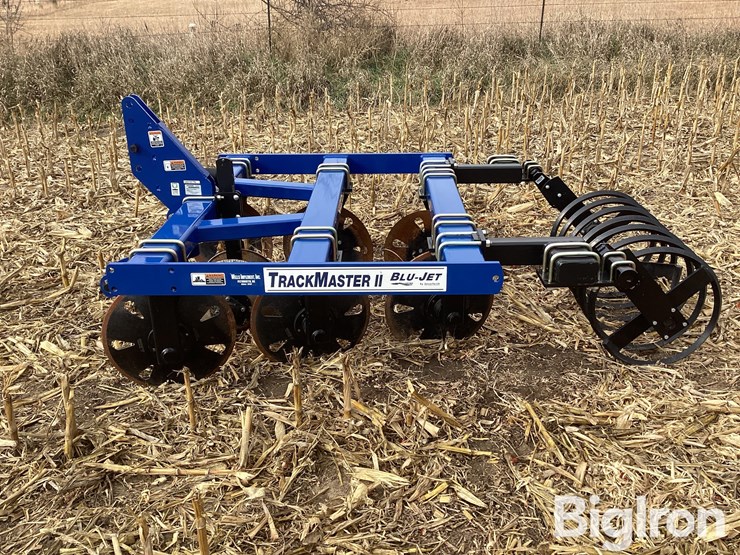 2023-unverferth-trackmaster-ii-pivot-track-closer-image-8