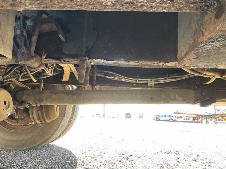 2001-international-4900-image-51