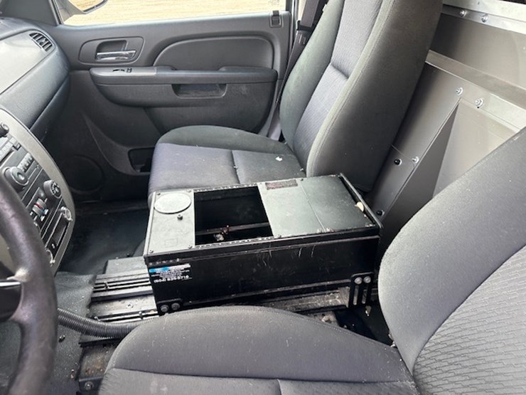 chevrolet-tahoe-image-34