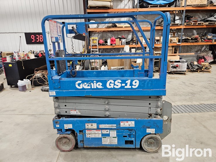 genie-gs1930-image-2