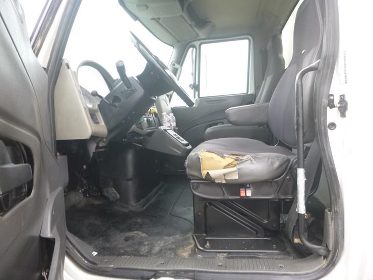 2013-international-durastar-4400-image-18