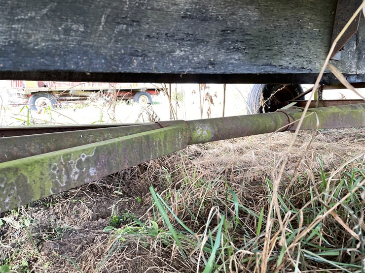 #210-•-16'-hay-rack-on-running-gear-(boyceville,-wi)-image-22