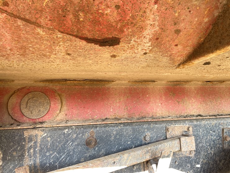 #1110-•-2002-international-5500i-6x4-dump-truck-(has-mn-title)-image-27