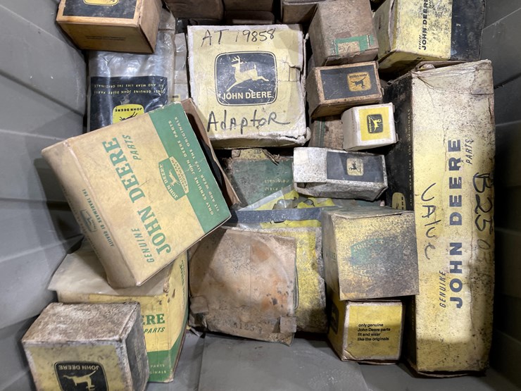 #7889-•-(2)-bins-of-various-john-deere-parts-image-4