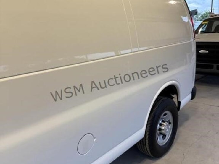 chevrolet-express-2500-image-6