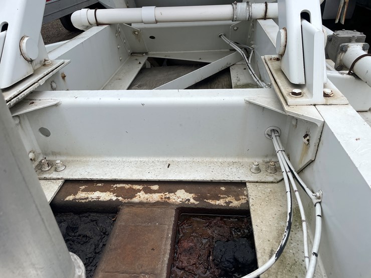 heil-trailer-image-13