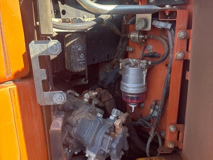 2022-hitachi-zx85usb-5n-image-18