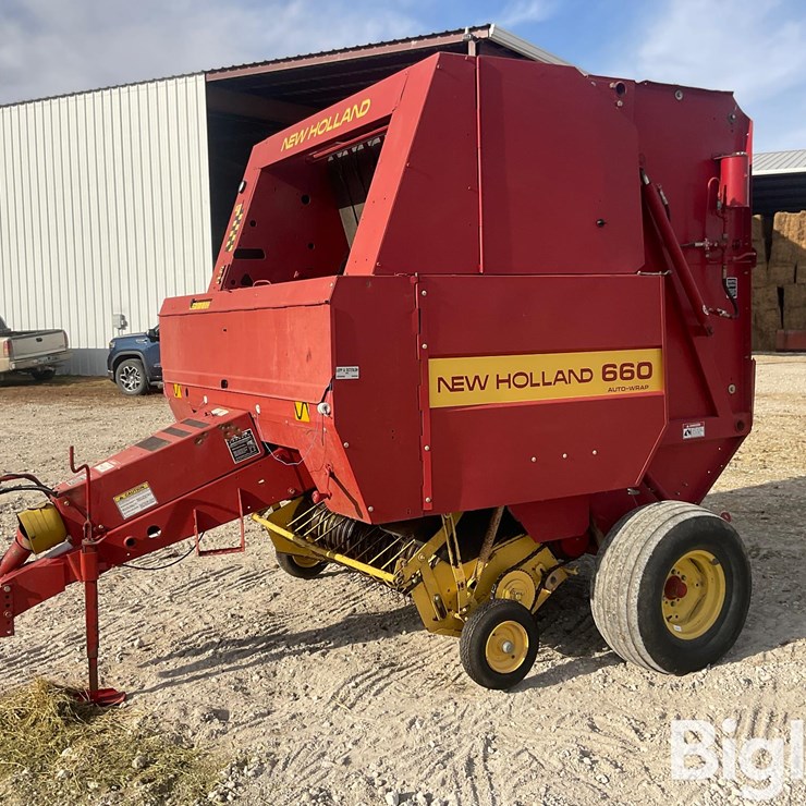NEW HOLLAND 660