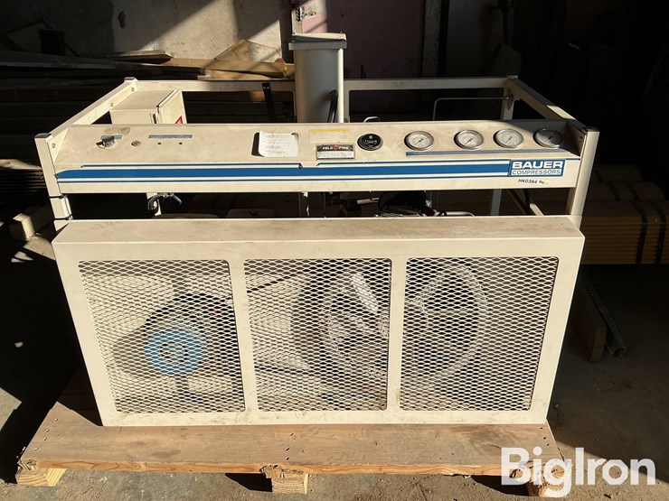 bauer-air-compressor-image-2