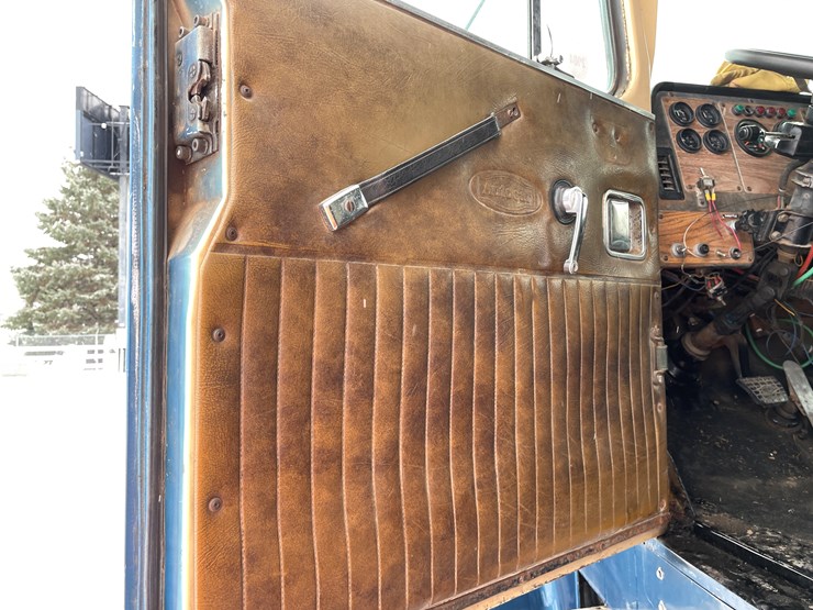 #1166-•-1987-autocar-dump-truck-(has-mn-title)-image-21