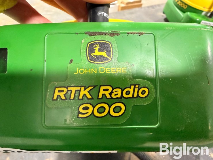 2021-john-deere-900-image-12