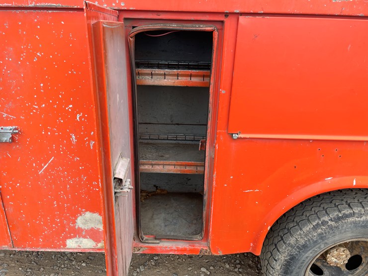 #1143-•-1999-ford-service-truck-(has-mn-title)-image-17