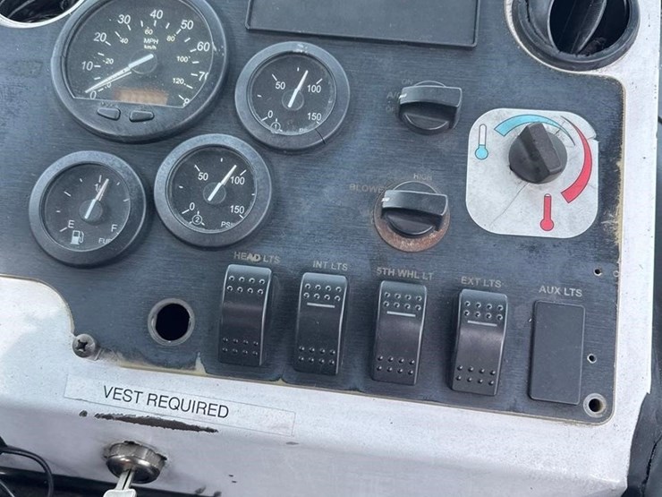 2011-capacity-tj5000-image-27