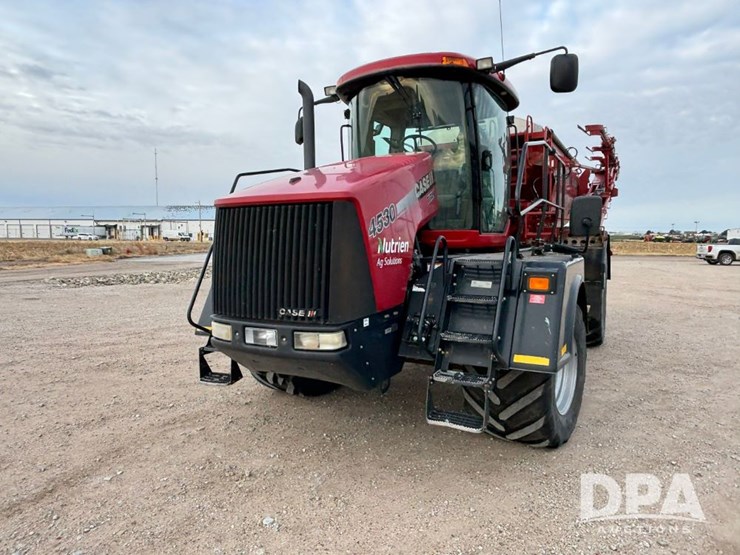 case-ih-titan-4530-image-3