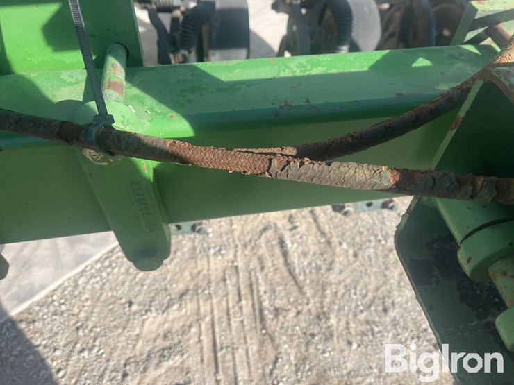 john-deere-750-image-16