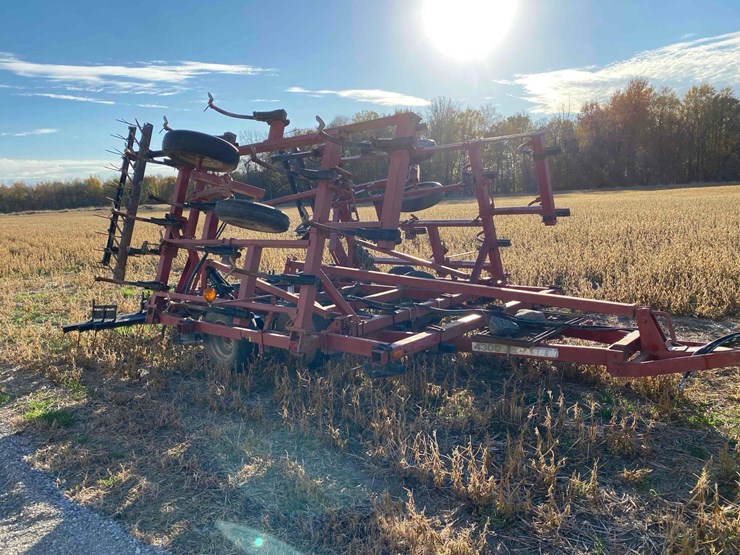 case-ih-4300-image-5