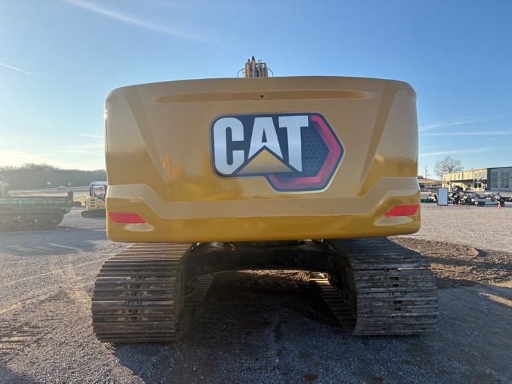 caterpillar-330-image-34