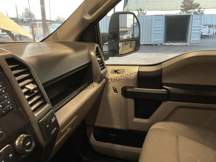 2022-ford-f250-image-23