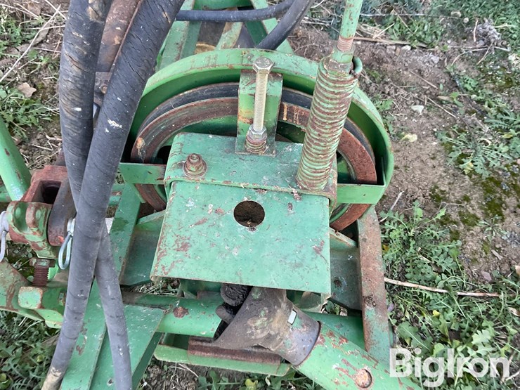 john-deere-38-image-12