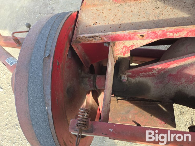 new-holland-315-image-14