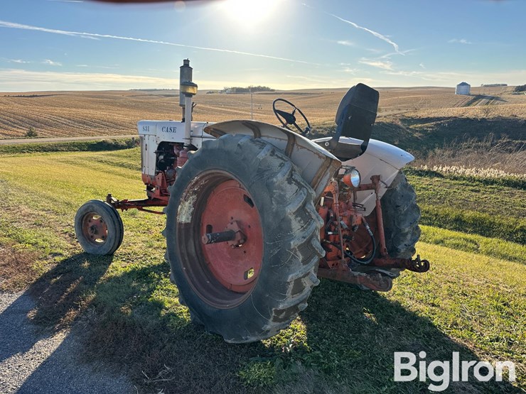 j-i-case-830-image-5