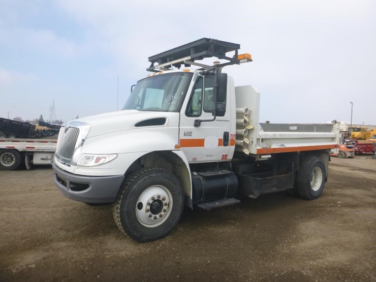 international-durastar-4400-image-1