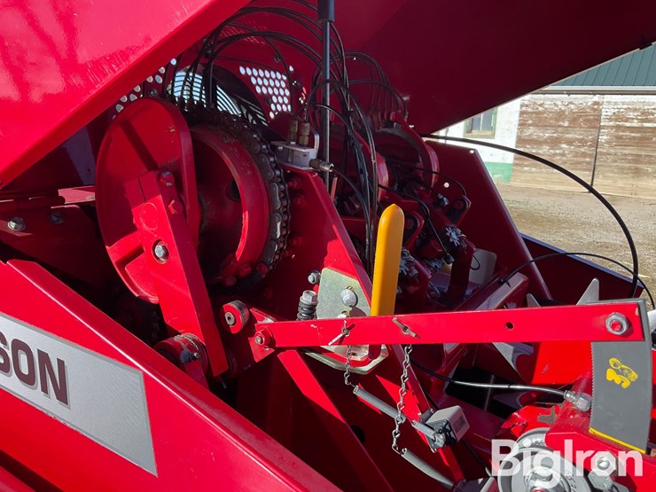 massey-ferguson-1840-image-16